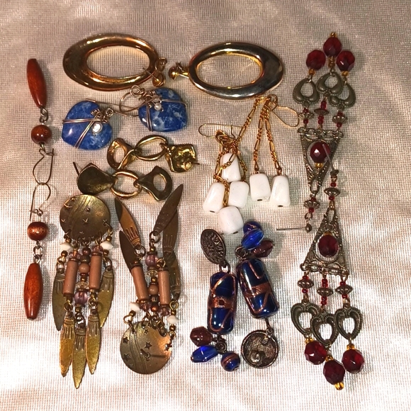 Bundle of vintage dangle, beaded pierced earrings as is - Picture 2 of 2